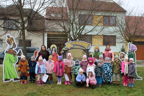 Knihovna - Babičky čtou dětem - MŠ Ořechov - 17. 12. 2025