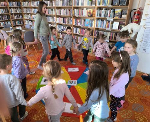 Knihovna - MŠ v knihovně - třída Hvězdičky - Čtyři roční období - 26. 2. 2026